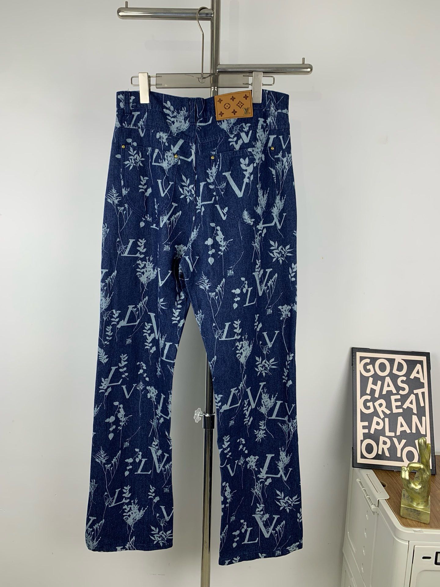 New arrival blue full logo print jeans