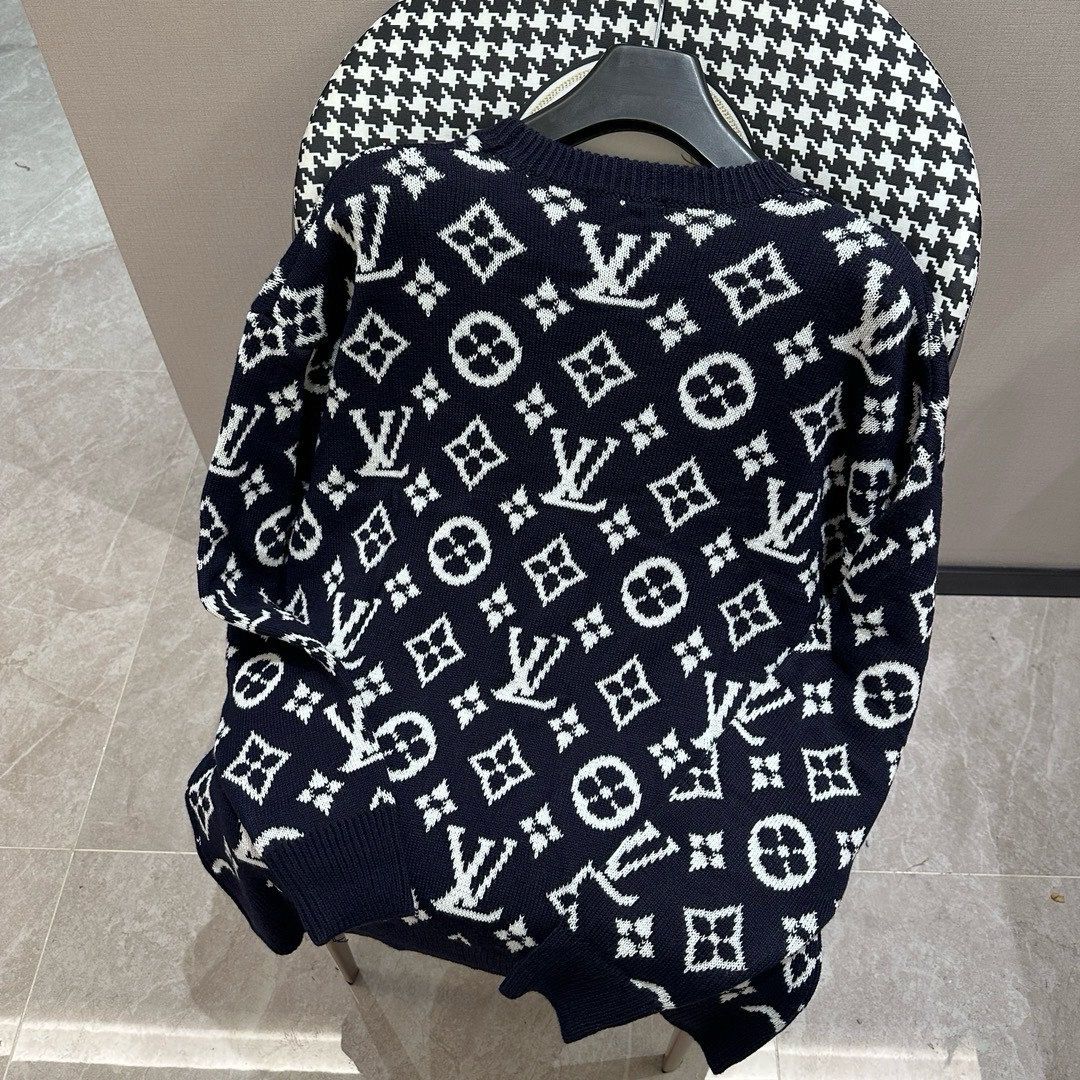 New arrival black full logo sweater