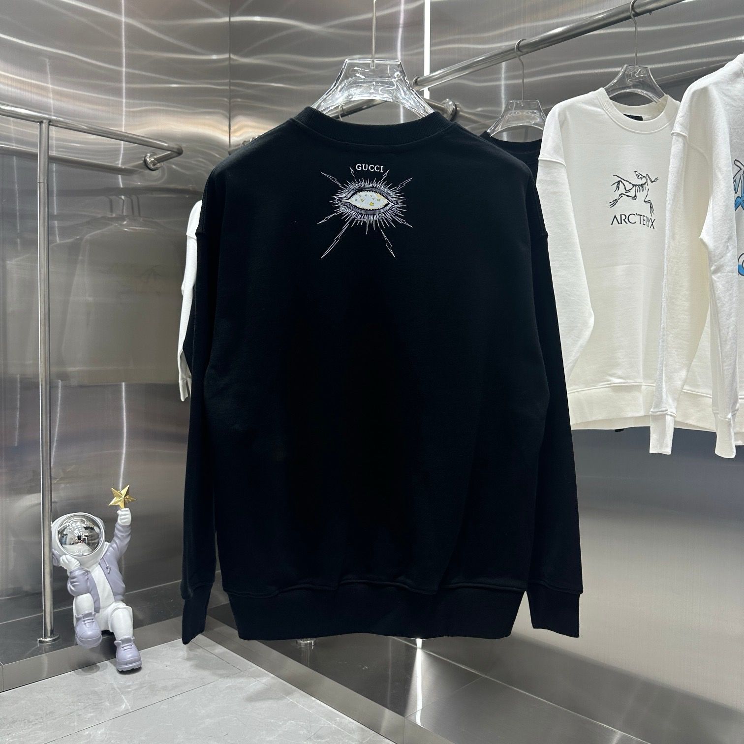 New arrival eyes print crewneck