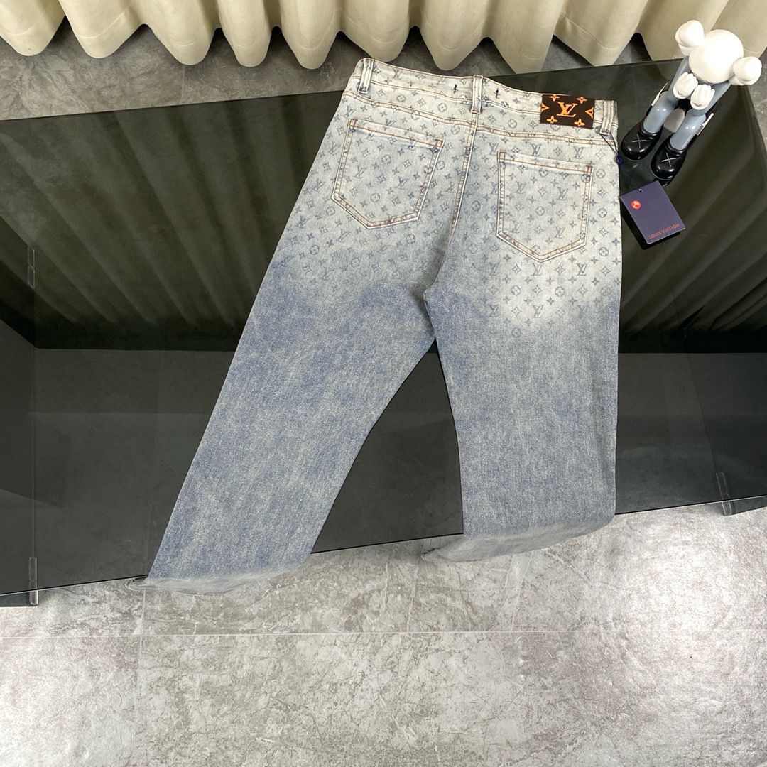 1:1 New light blue jeans