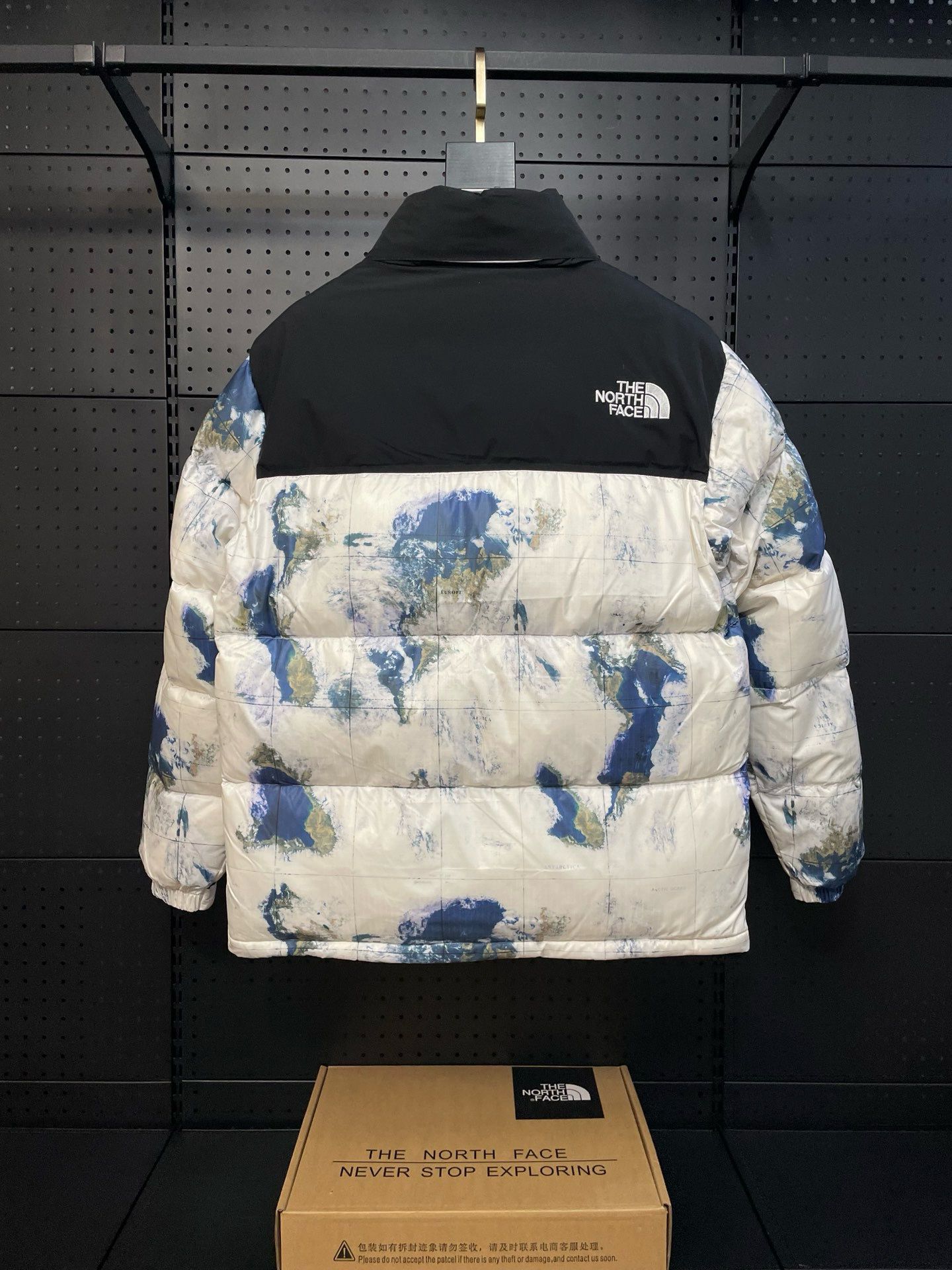 1:1 New white with painting down jacket