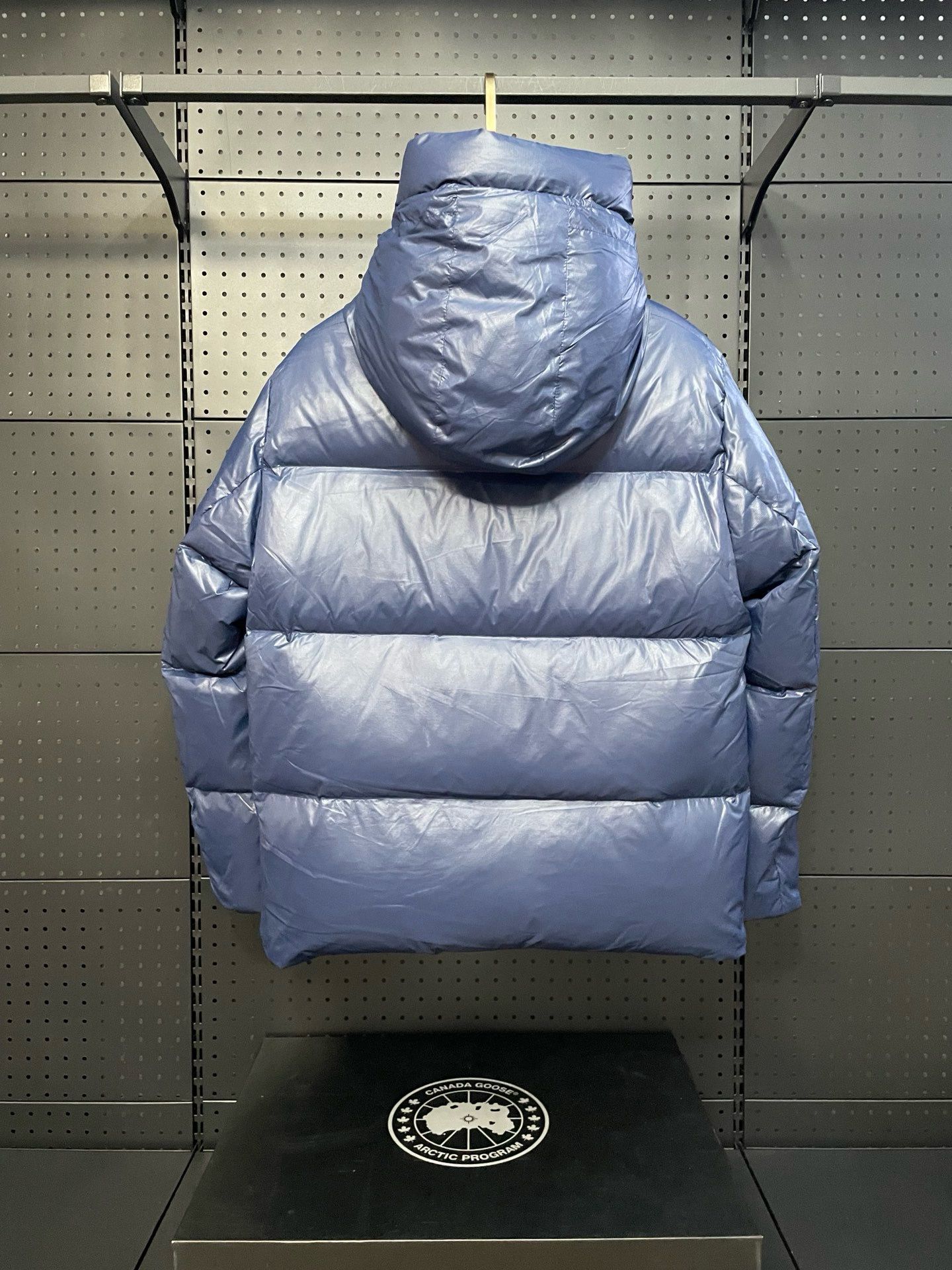 1:1 Top blue with red logo down jacket