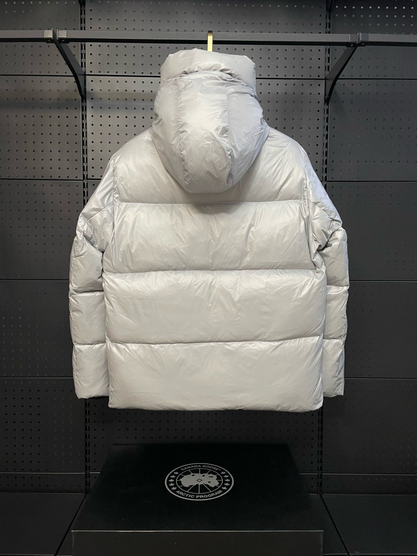 1:1 Top grey with red logo down jacket