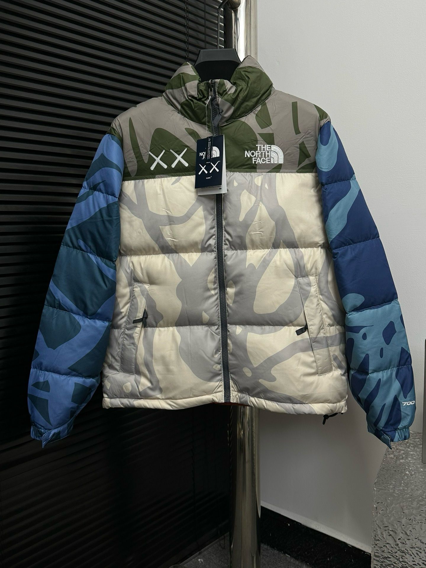 1:1 new splicing color down jacket