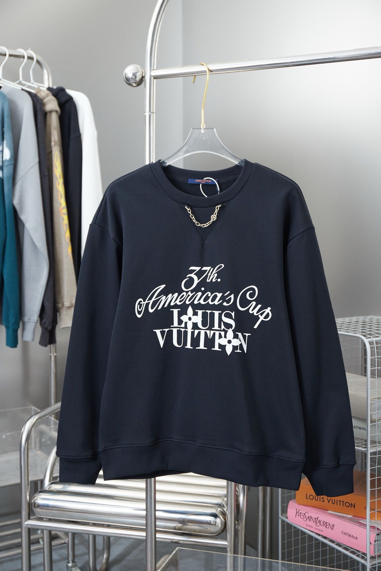 New basic crewneck