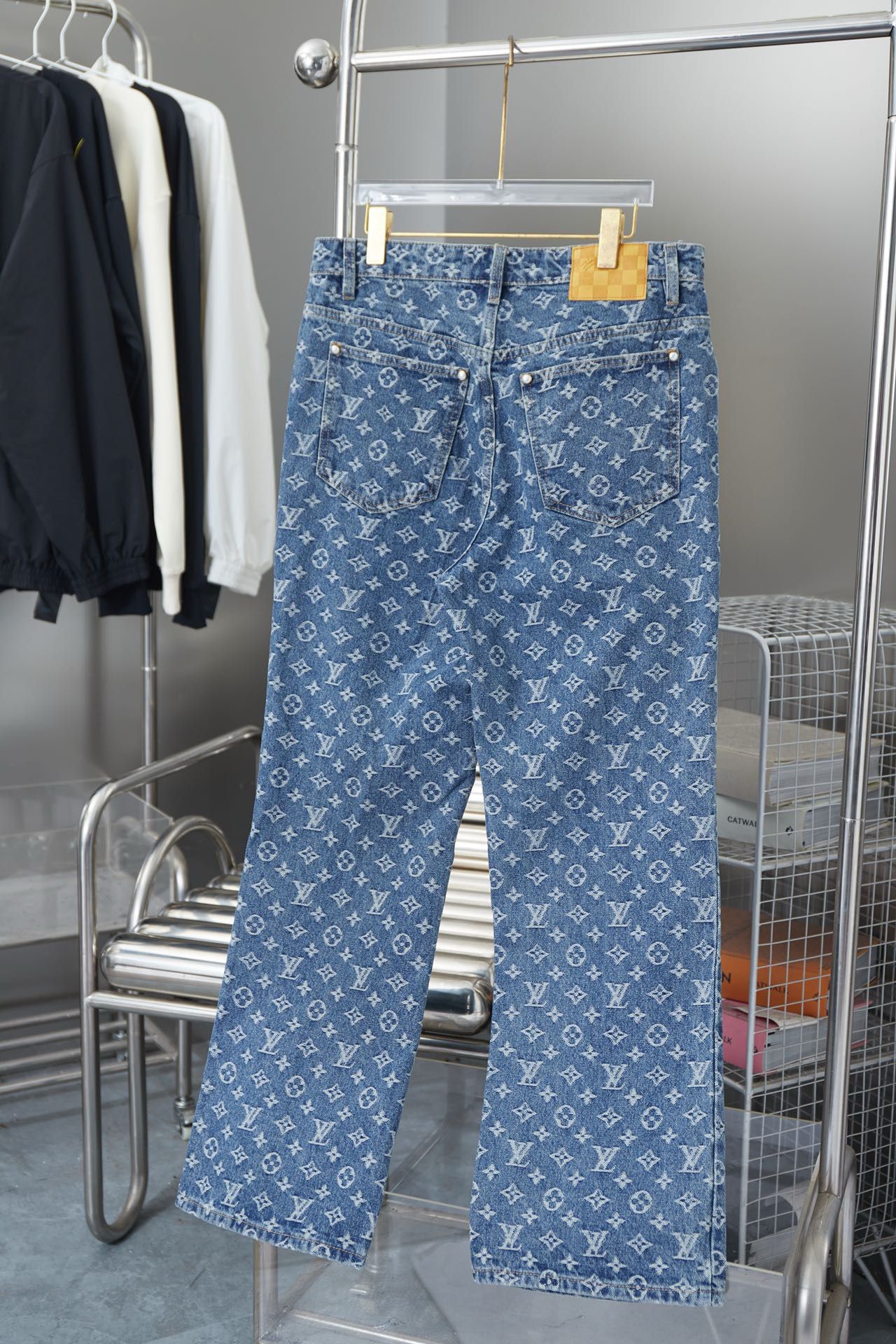 1:1 new full logo print jeans