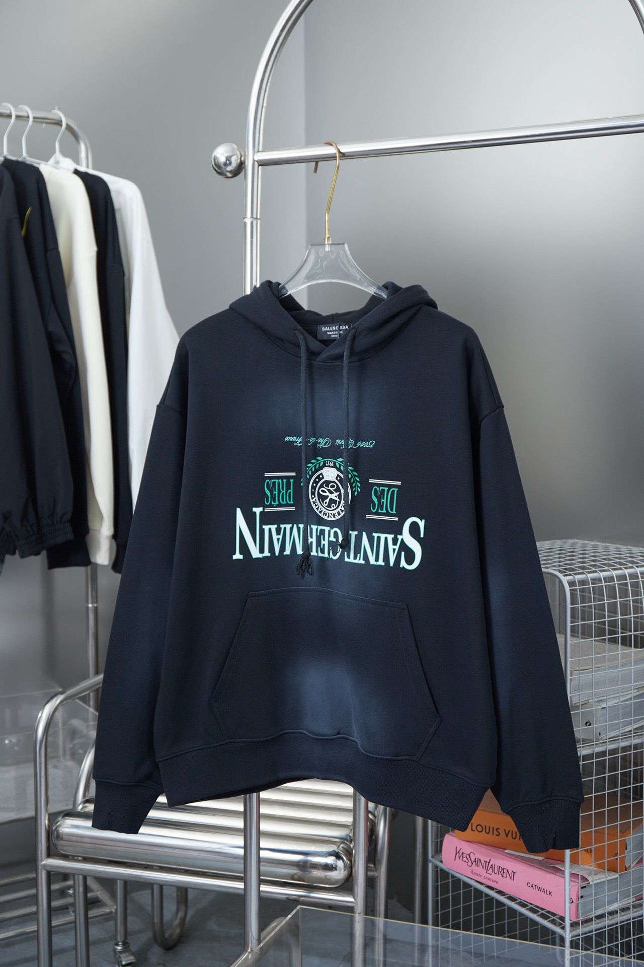 1:1 New washing black B hoodie