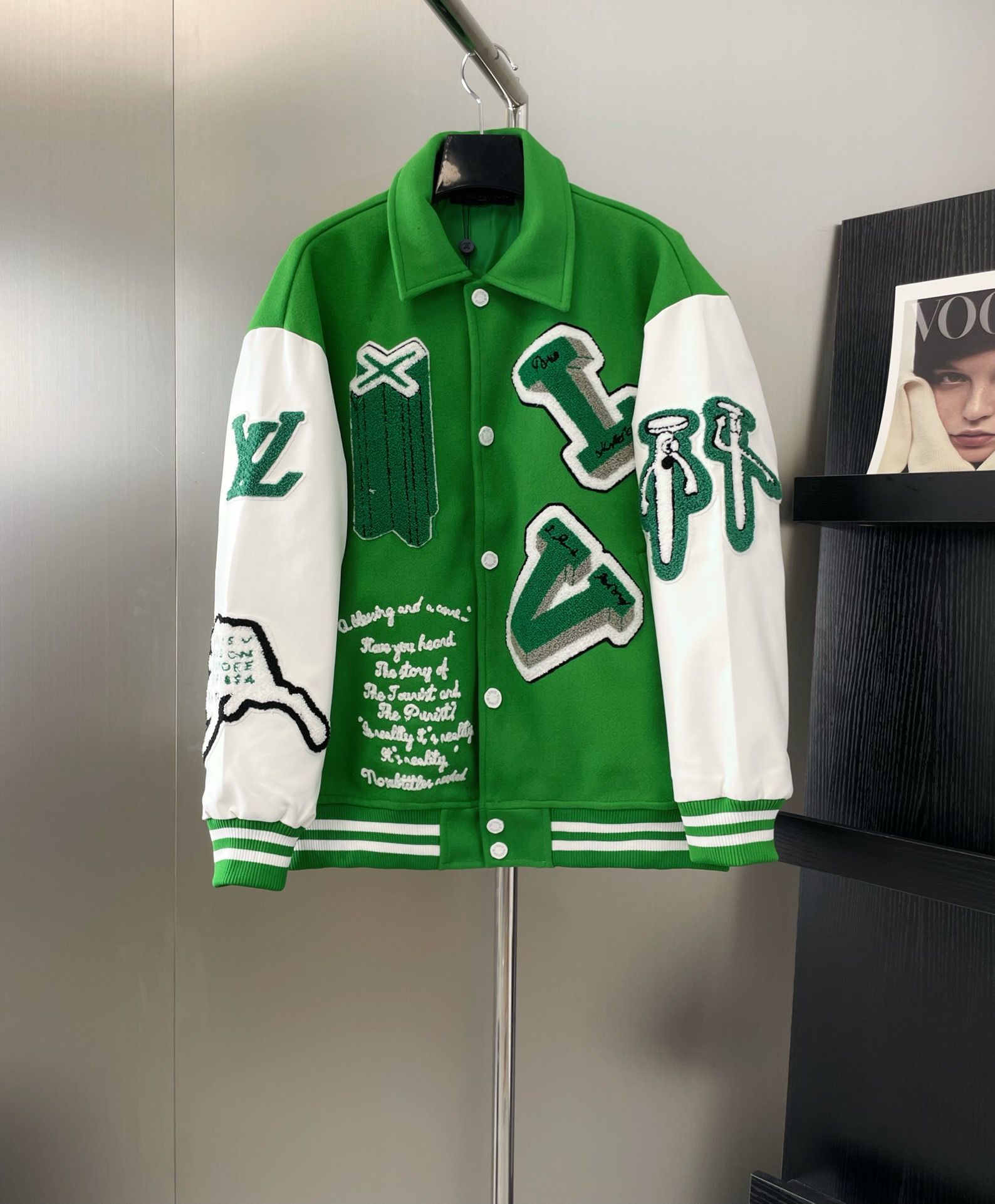 1:1 New green jacket