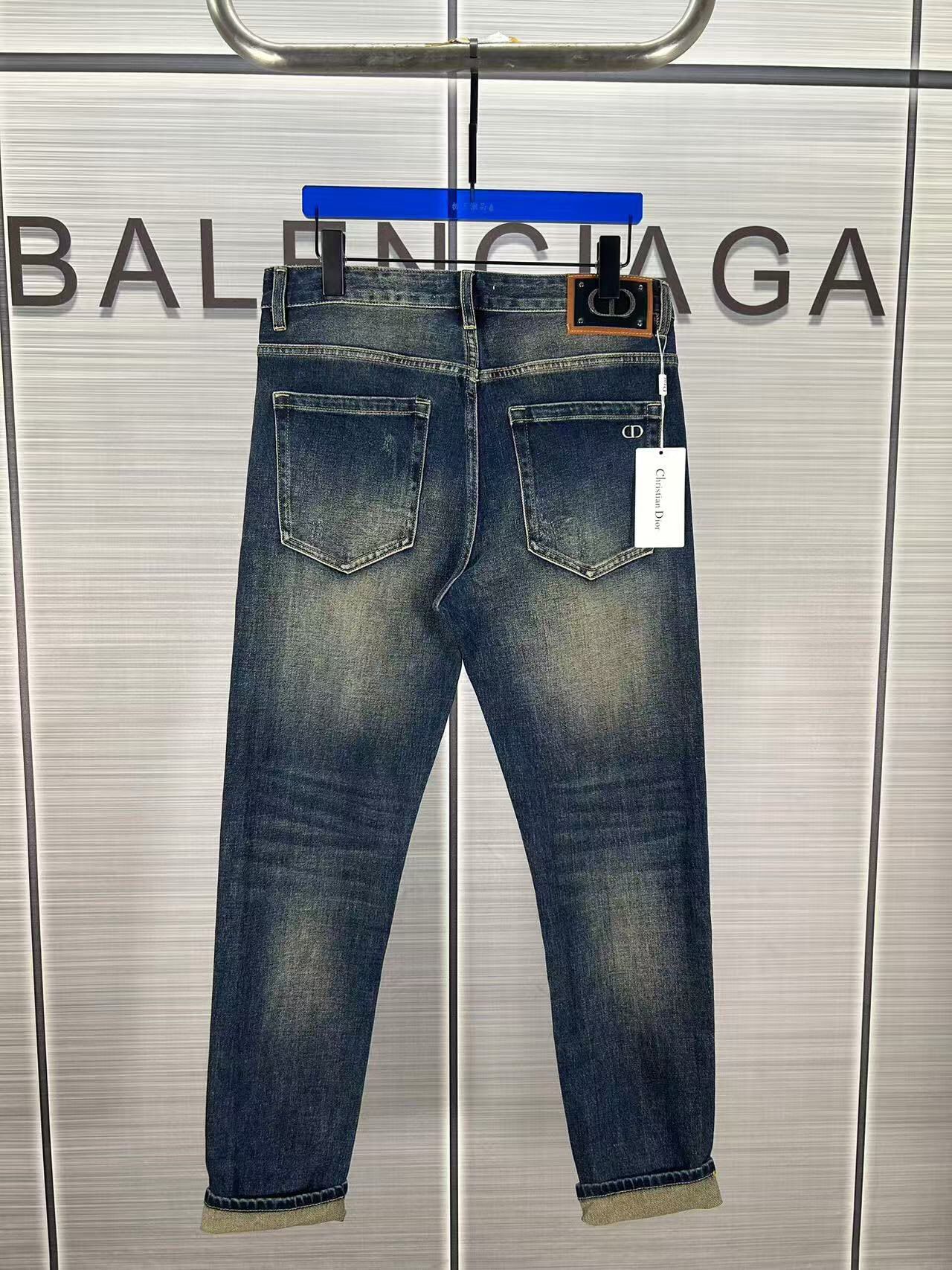1:1 New blue jeans