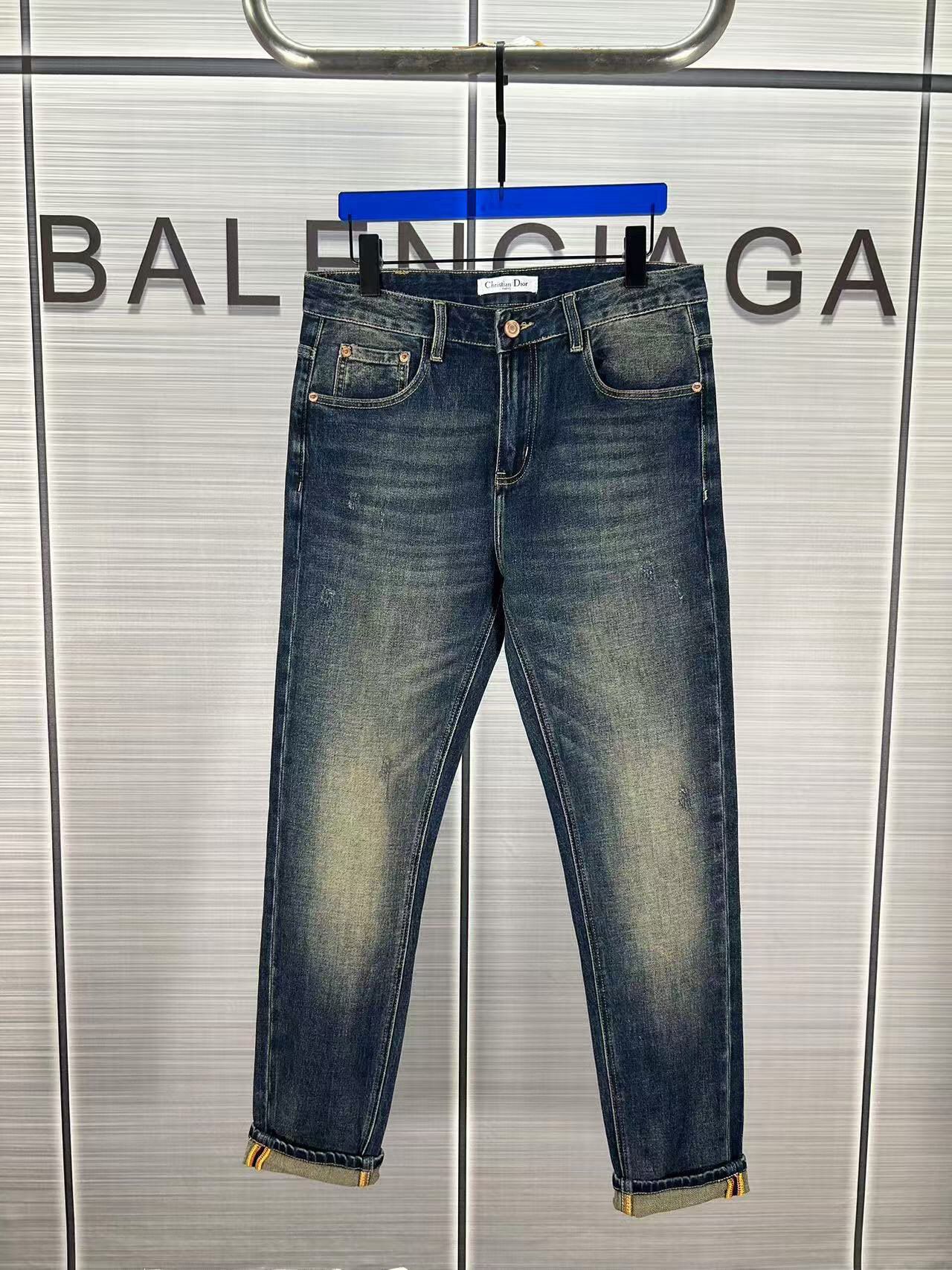 1:1 New blue jeans