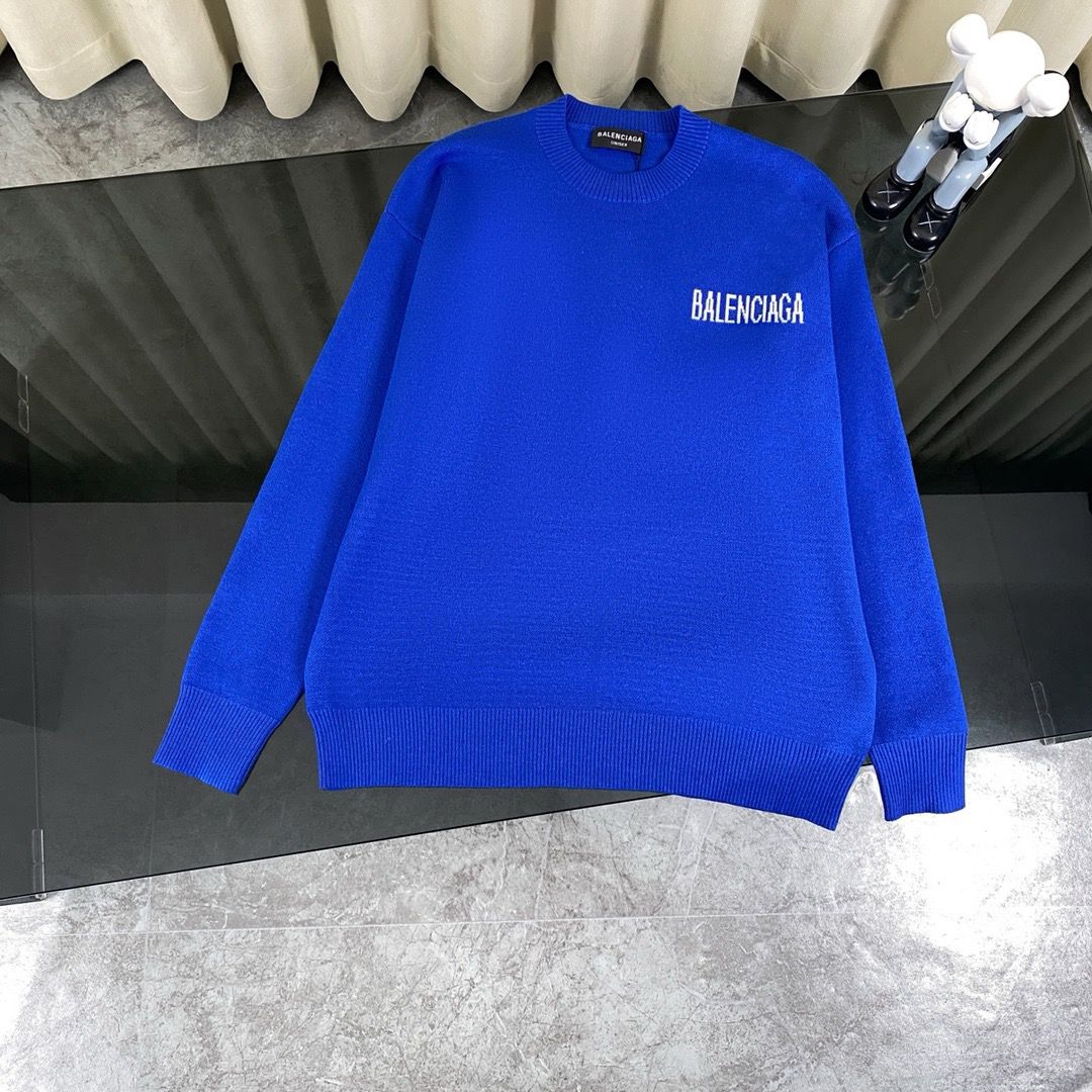 1:1 New blue sweater