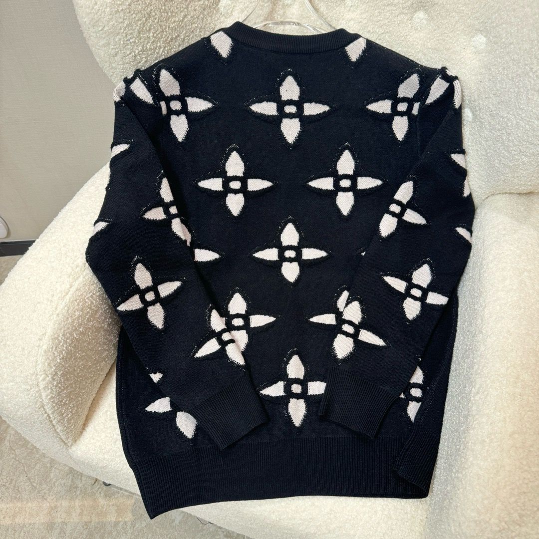 1:1 Version black full logo sweater