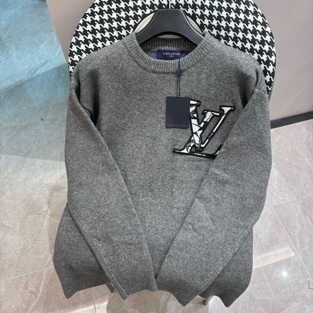 1:1 New grey sweater