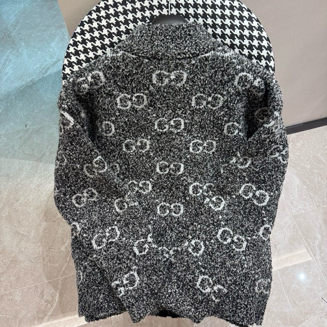 1:1 New grey sweater