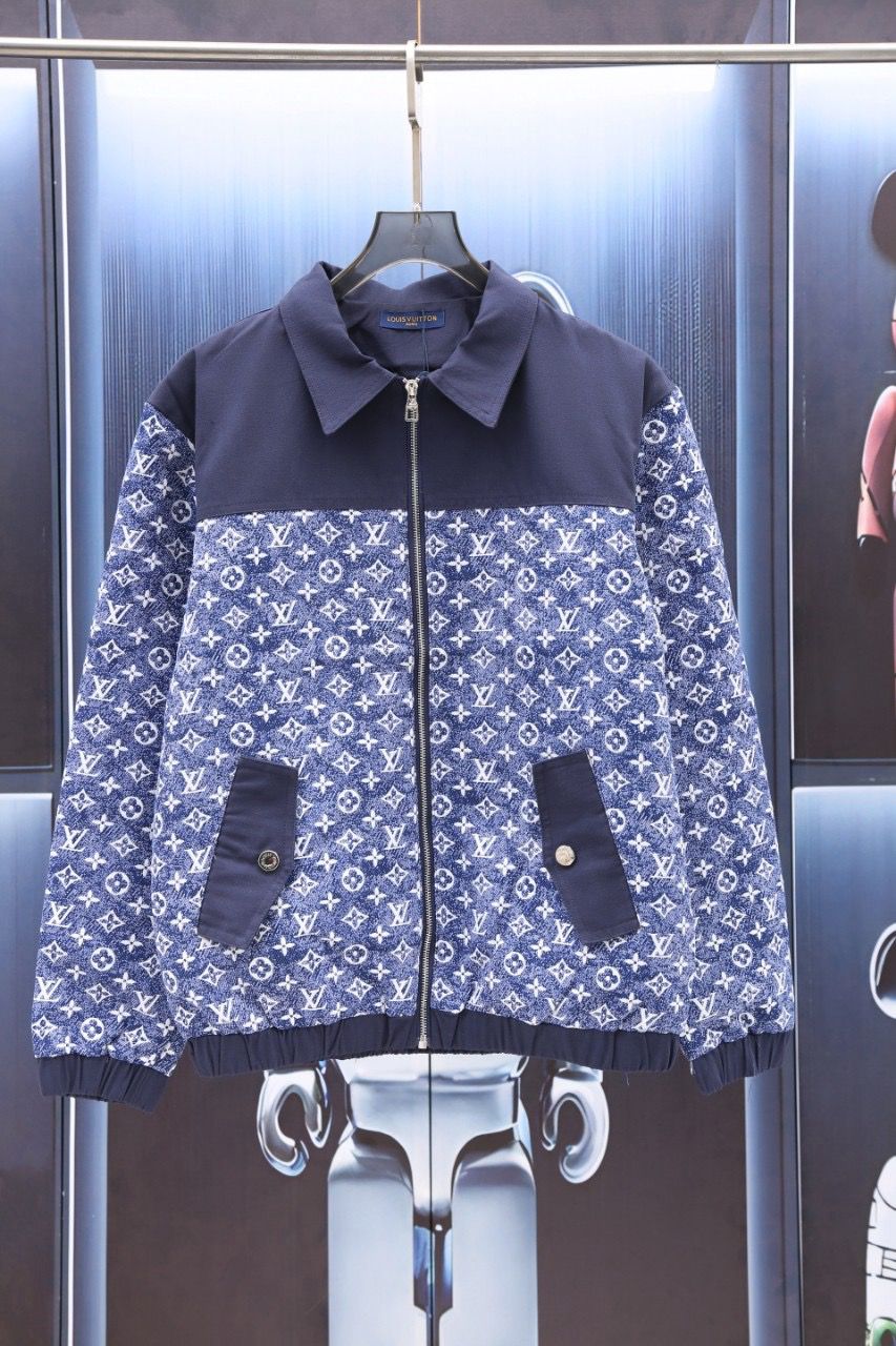 New arrival splicing black with blue full logo jacket