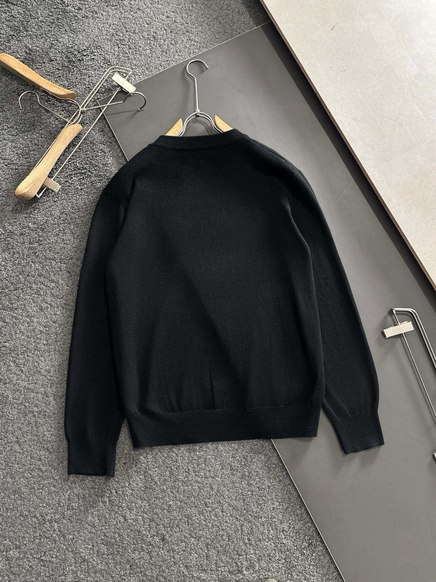 1:1 New embroidery sweater
