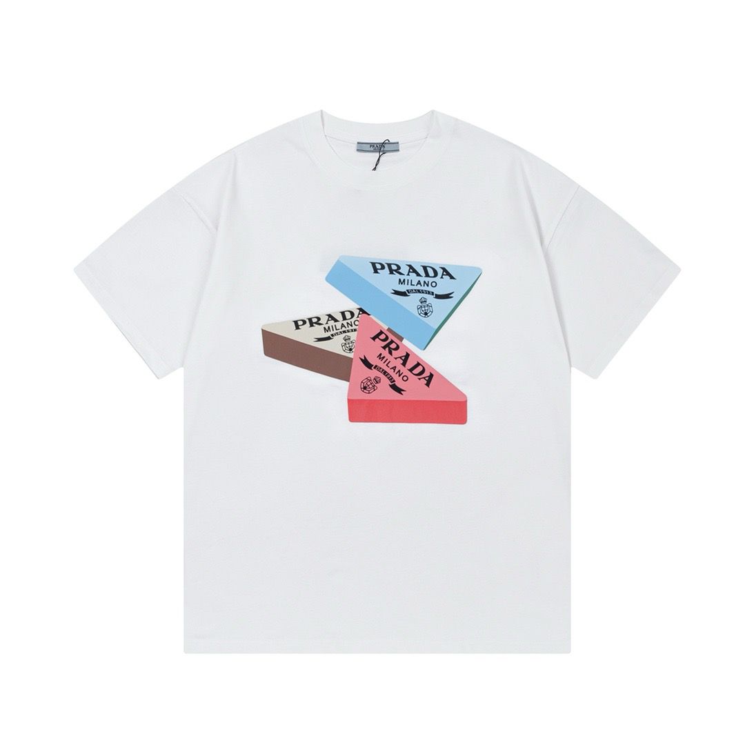 3 Triangle print tshirt