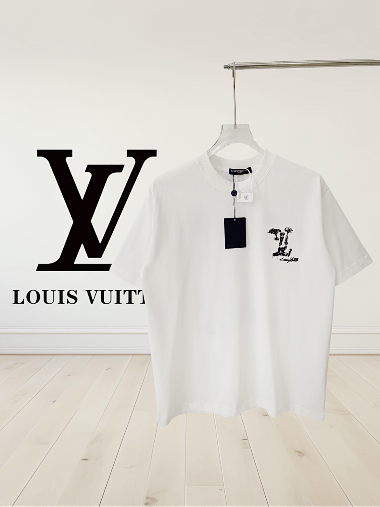 Lou_V Fasion T-shirt