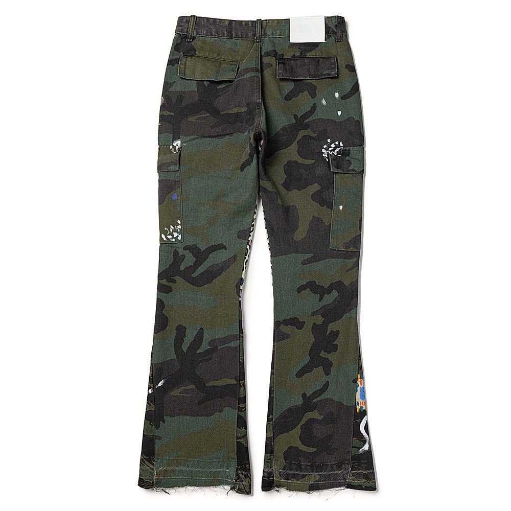 New released green camo flared pant