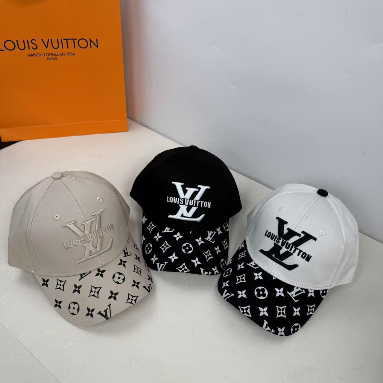 New full logo printed cap