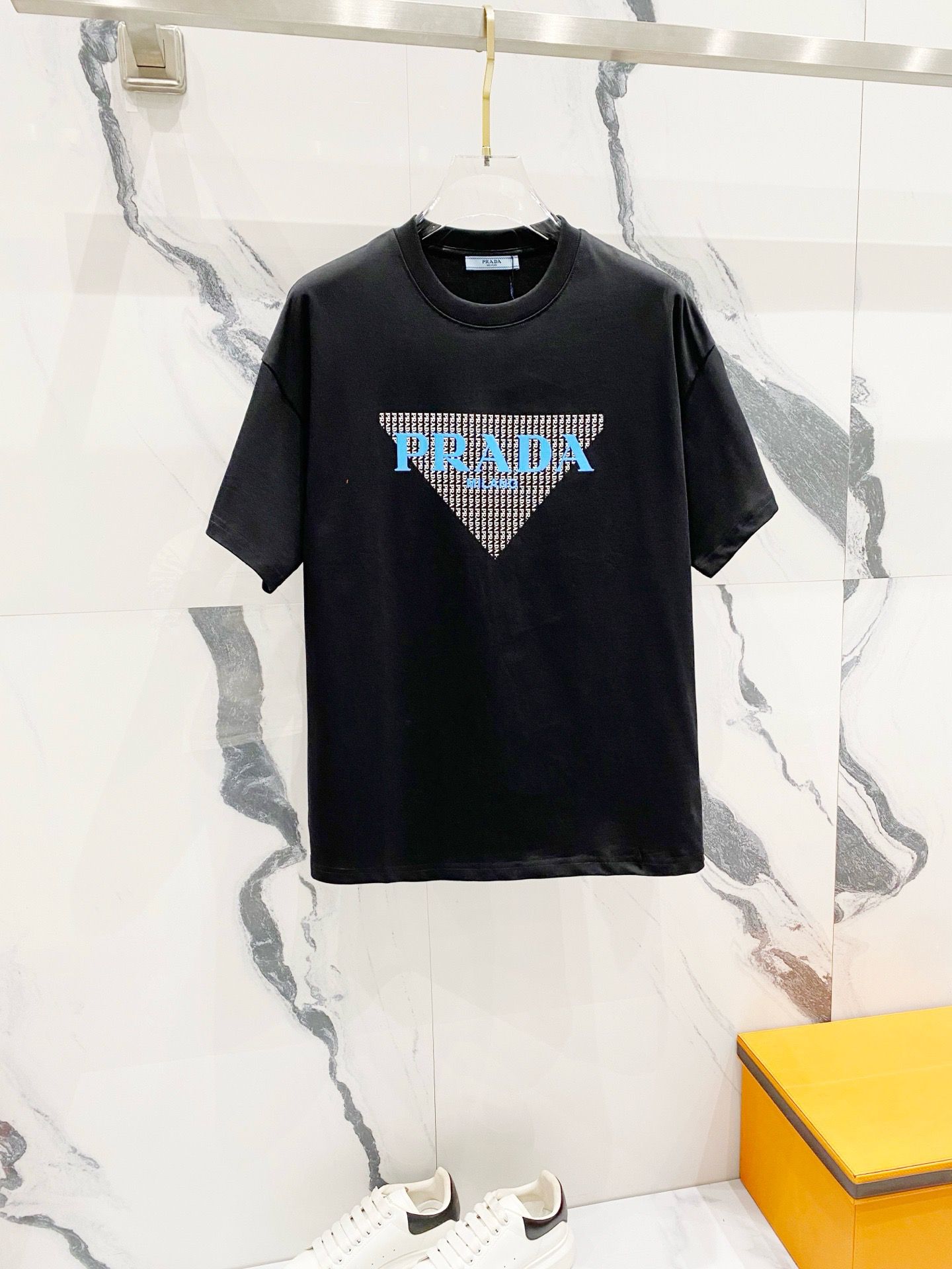 New design full logo print tshirt
