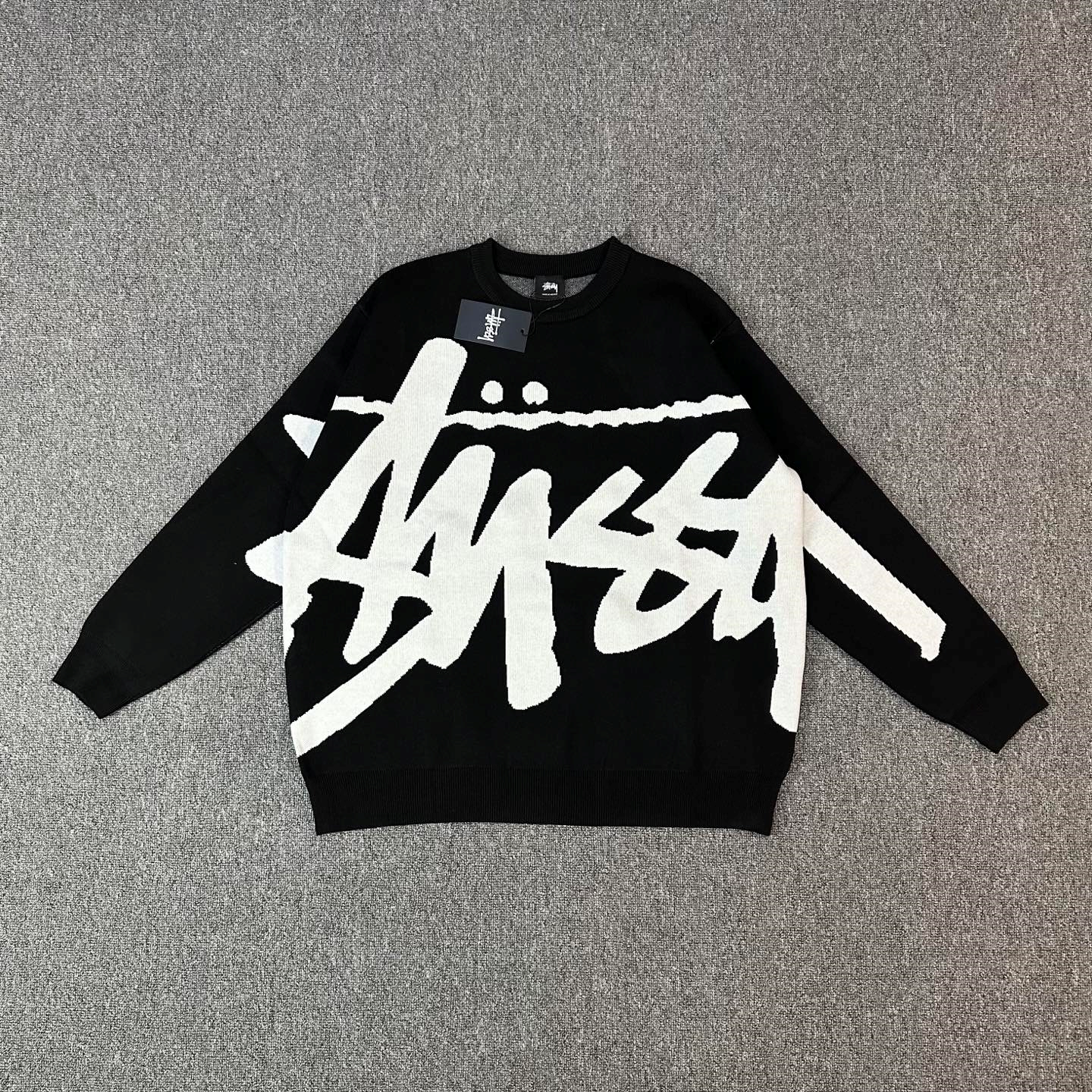 Big Logo hand woven loose outline knit sweater