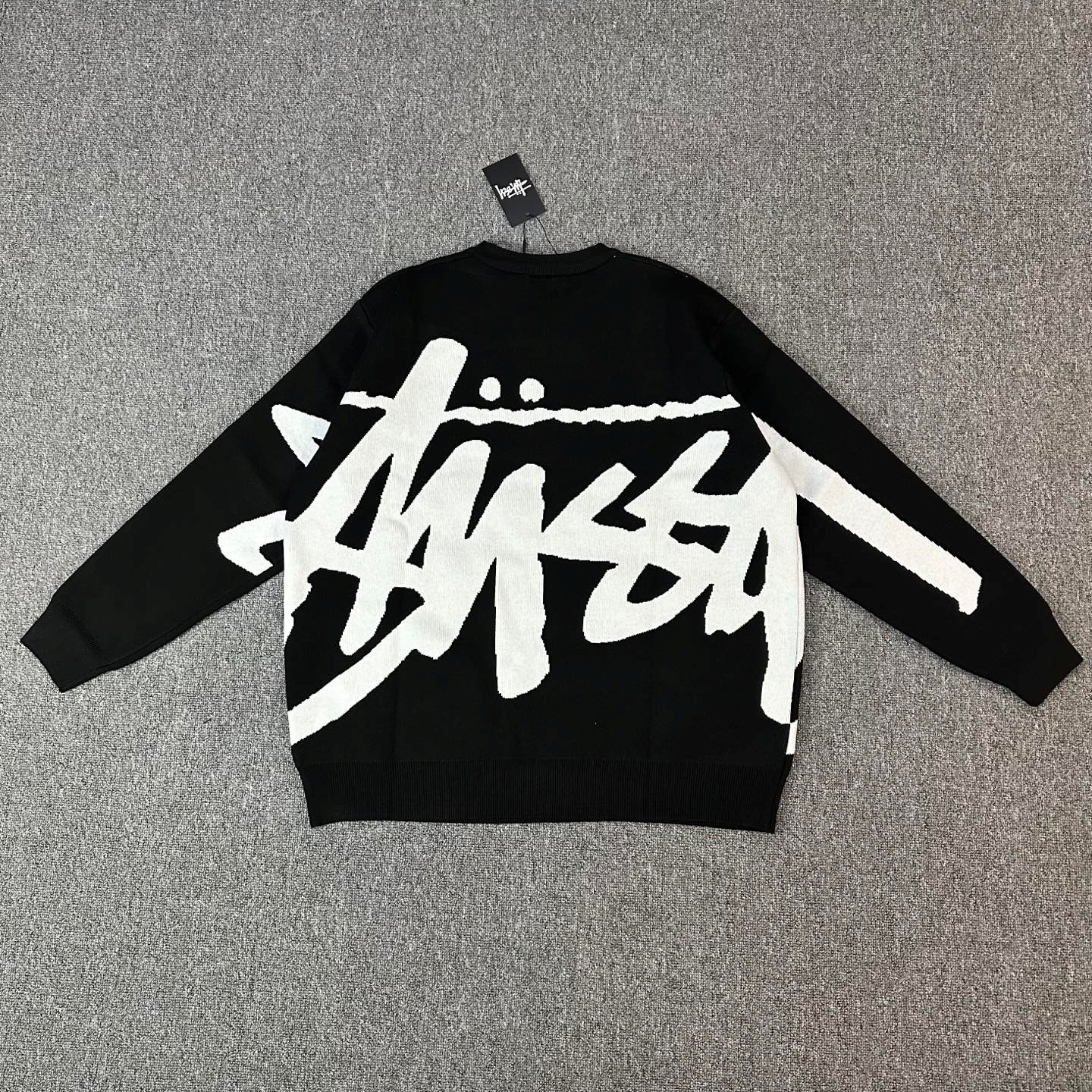 Big Logo hand woven loose outline knit sweater