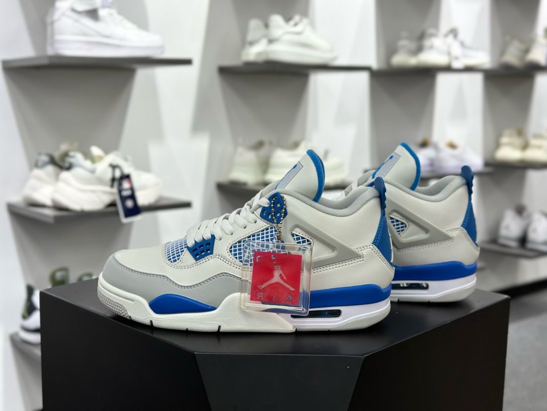 retro aj4 new relaesed white with blue sneaker