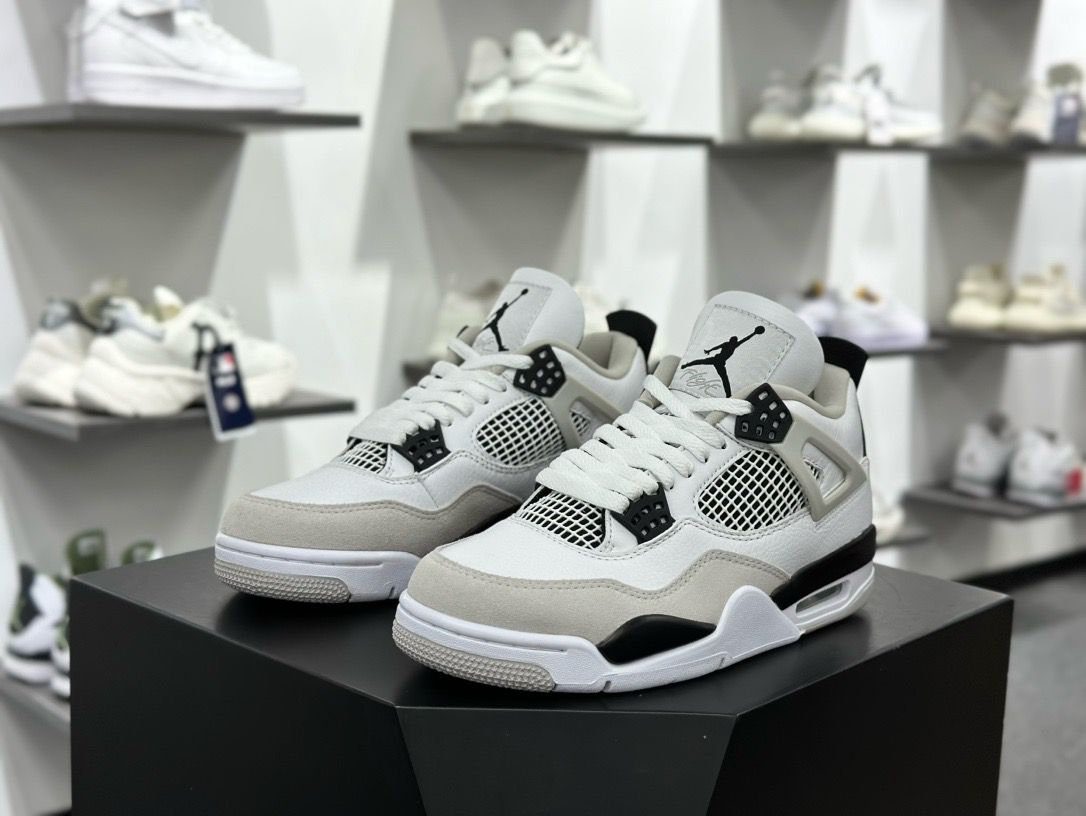 AJ4 classic white color sneaker