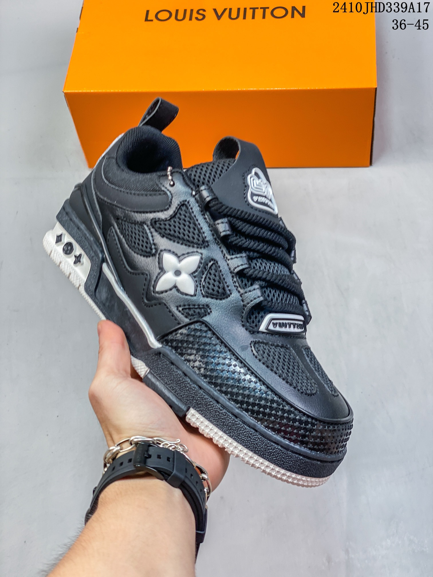 New Trainer black