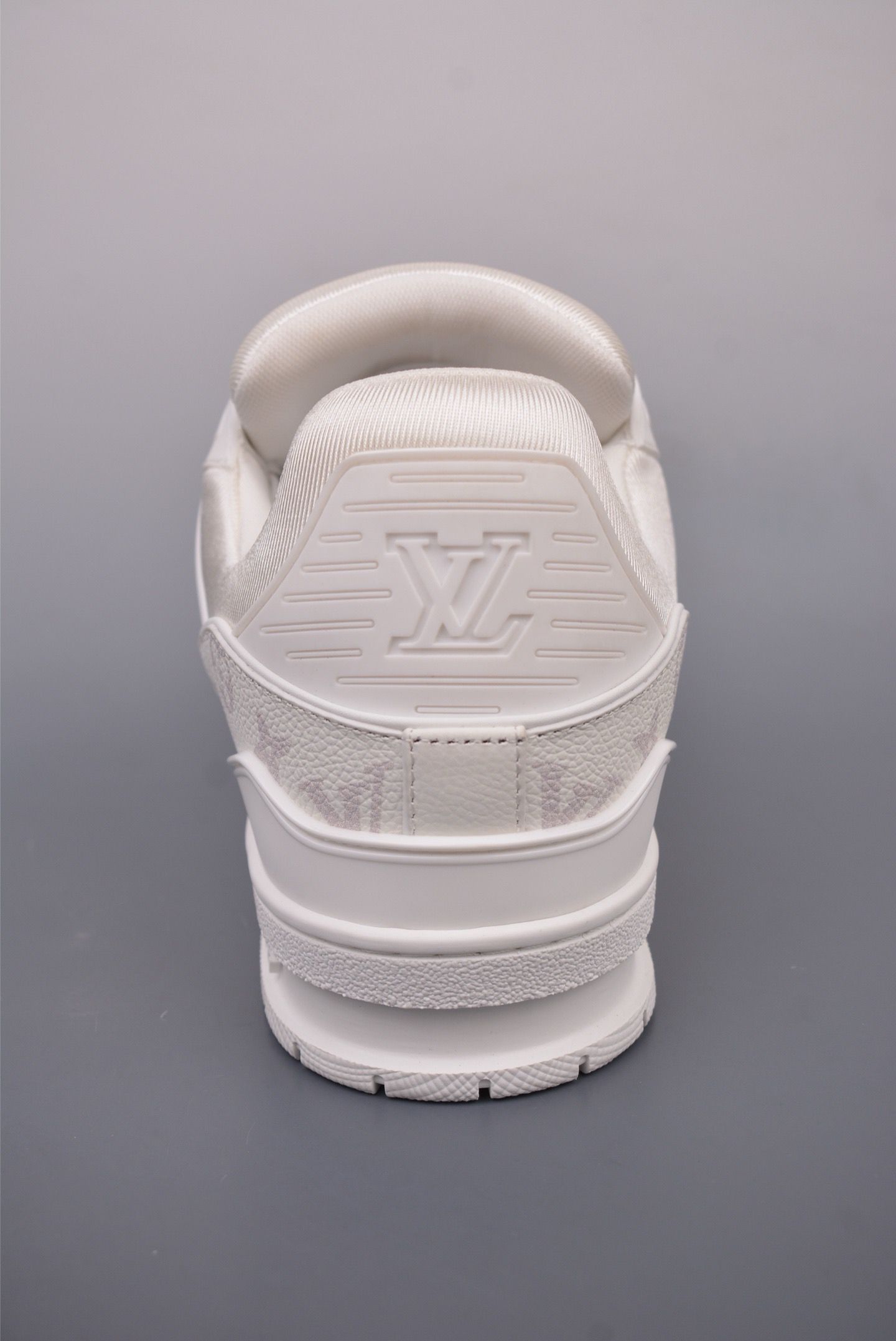 New arrival white full logo print sneaker shoes