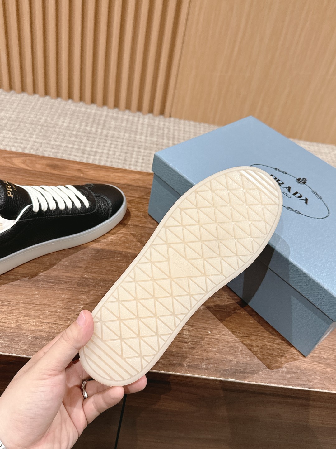 1:1 top version Couple style 𝐏𝐑 new arrival sneaker