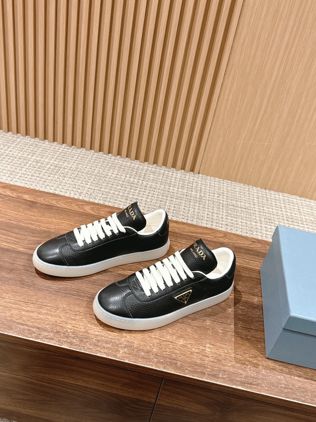 1:1 top version Couple style 𝐏𝐑 new arrival sneaker