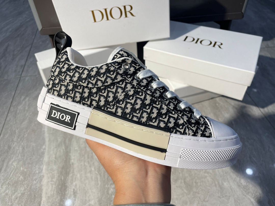2025 New Style B23 Bread Canvas Embroidered Letter Casual Low-top Sneakers Embroidered Canvas Shoes