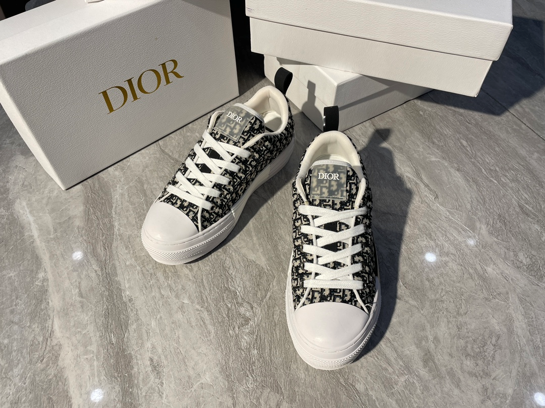 2025 New Style B23 Bread Canvas Embroidered Letter Casual Low-top Sneakers Embroidered Canvas Shoes
