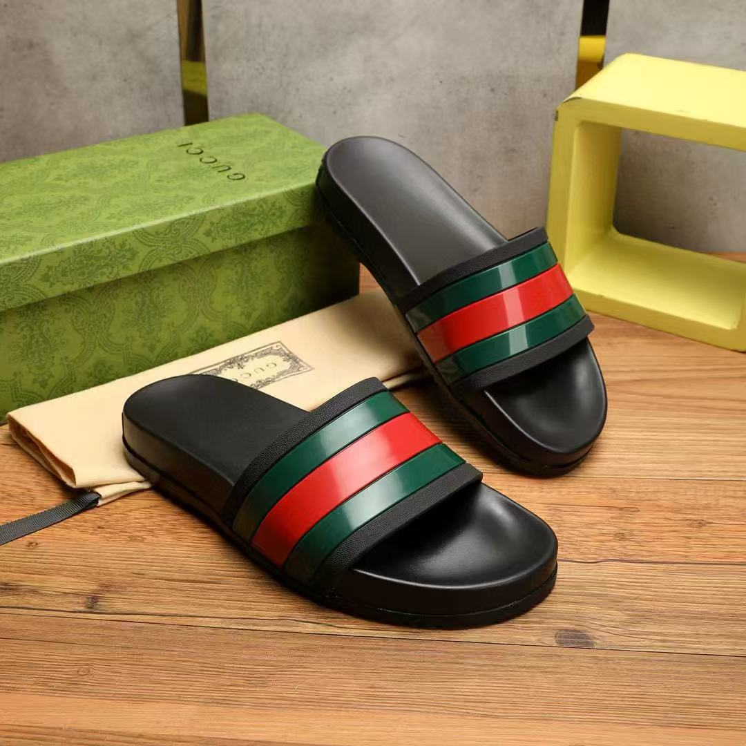 New release classical slippers