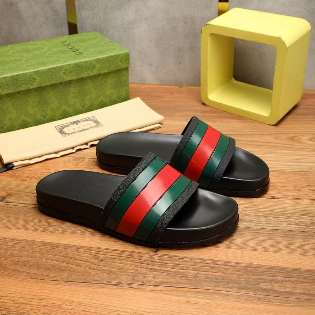 New release classical slippers