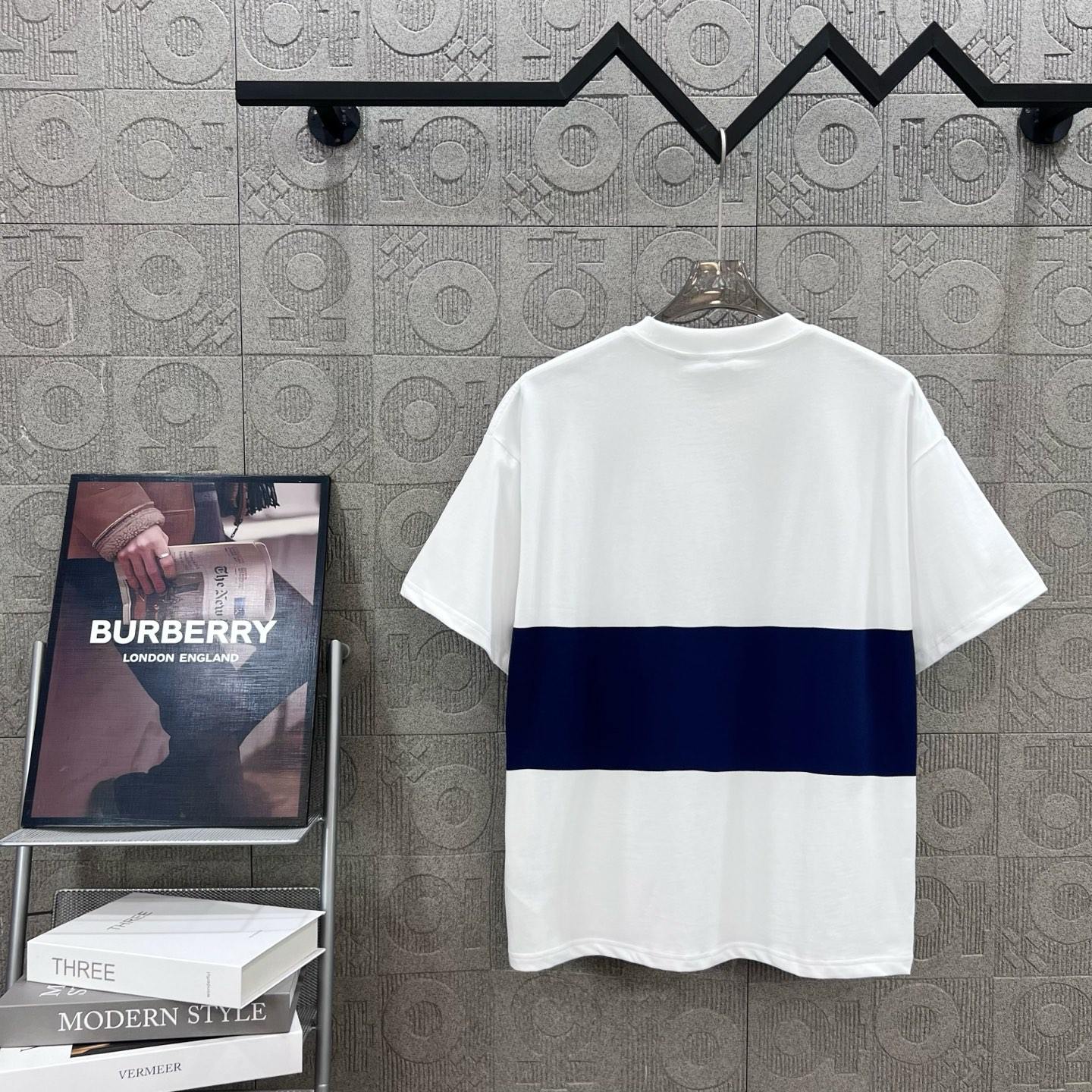 Classic warhorse striped LOGO print tshirt