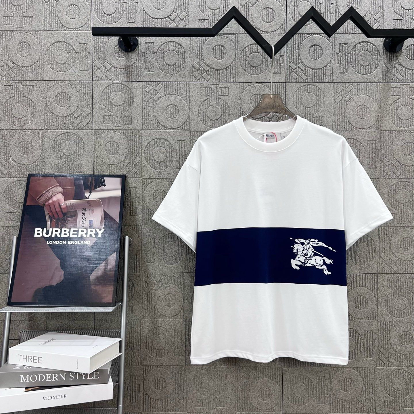 Classic warhorse striped LOGO print tshirt