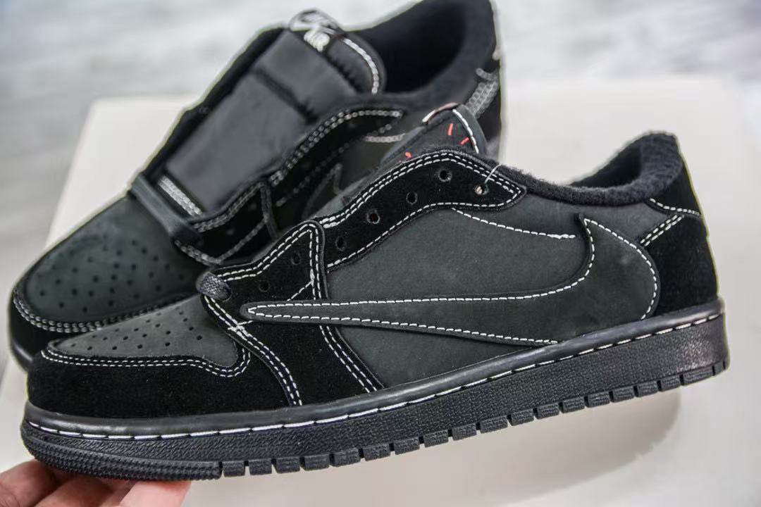 aj1 all black high quality sneaker