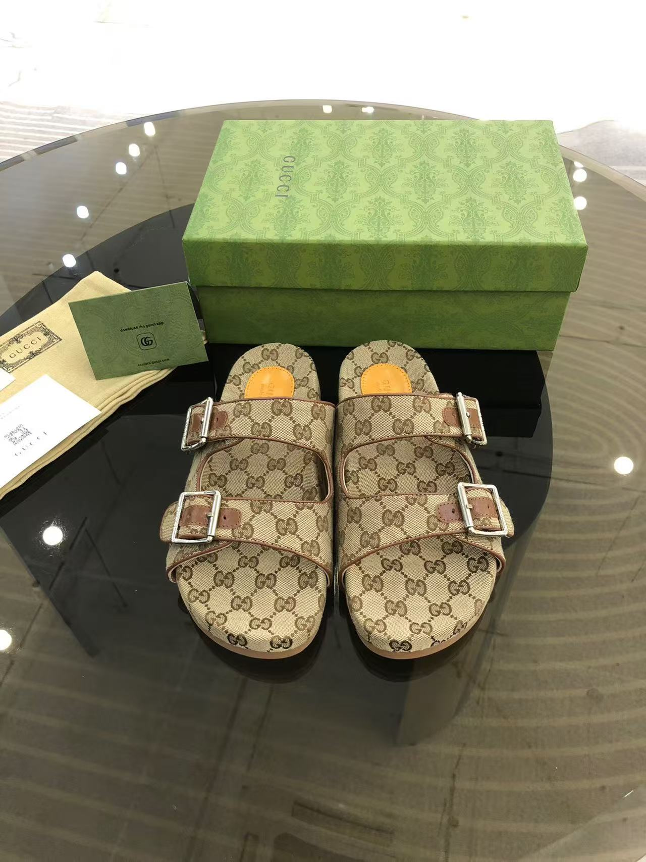 1:1 top quality cowhide slides