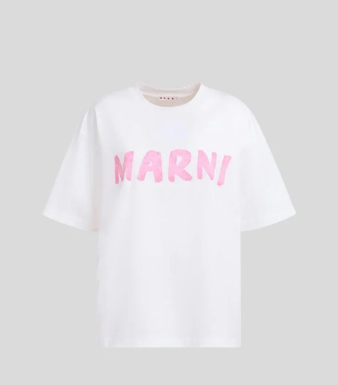 Ice cream-colored T-shirt