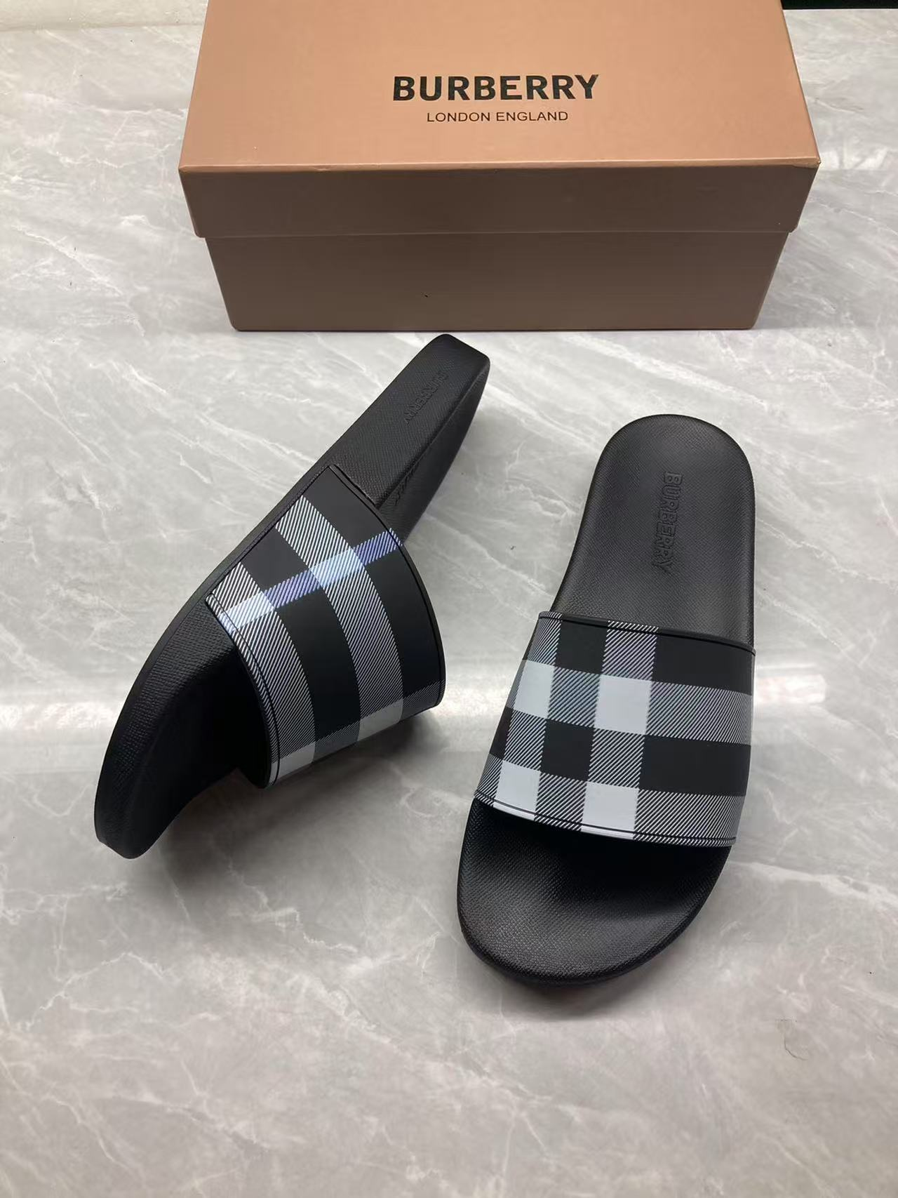 Classic slippers grey color