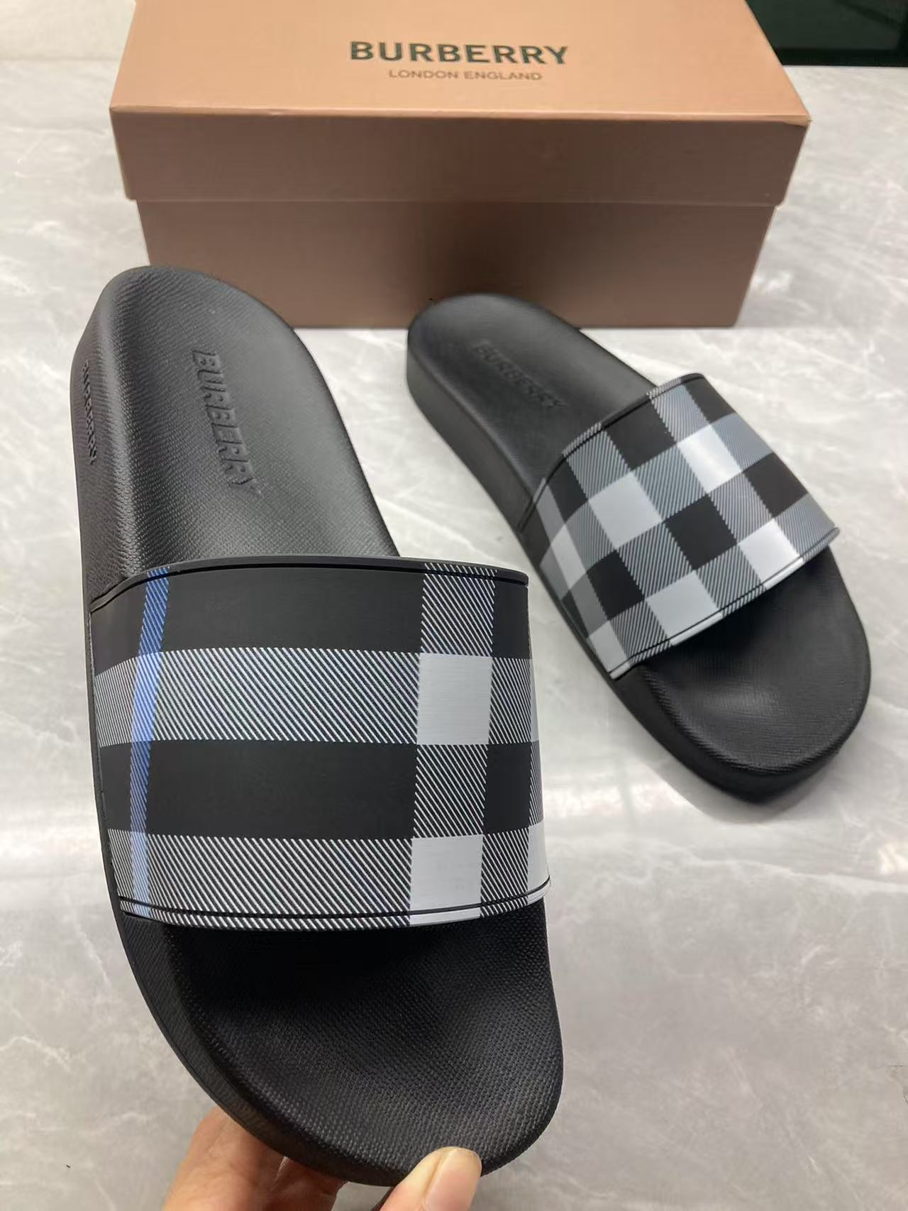 Classic slippers grey color