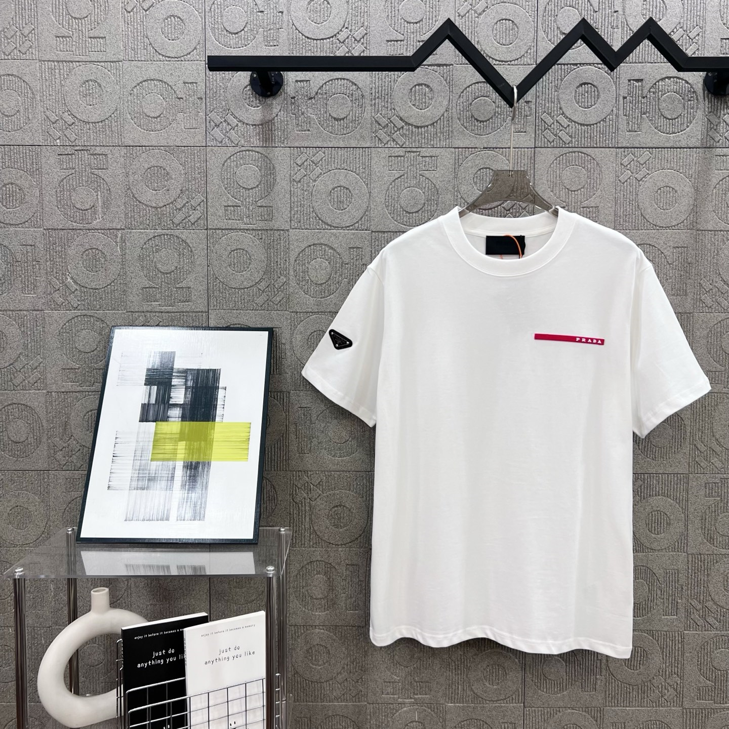 25SS new release three-dimensional adhesive with triangular LOGO letters tshirt