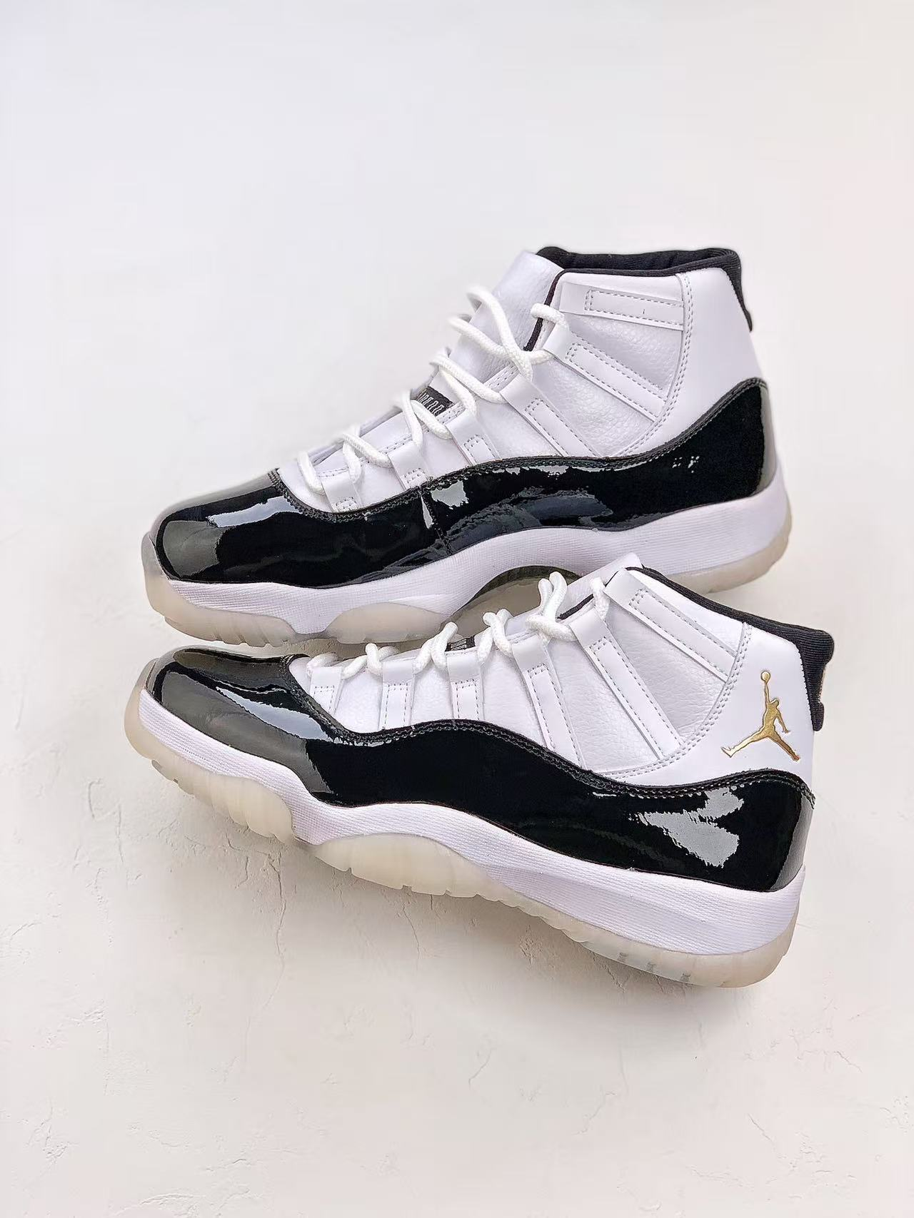 1:1 AIR Jordan11 DMP black and white sneakers