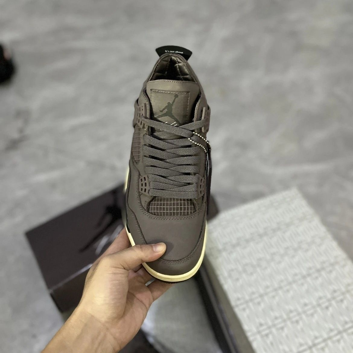 New Arrival 1:1 Air Jordan 4 Chocolate sneakers