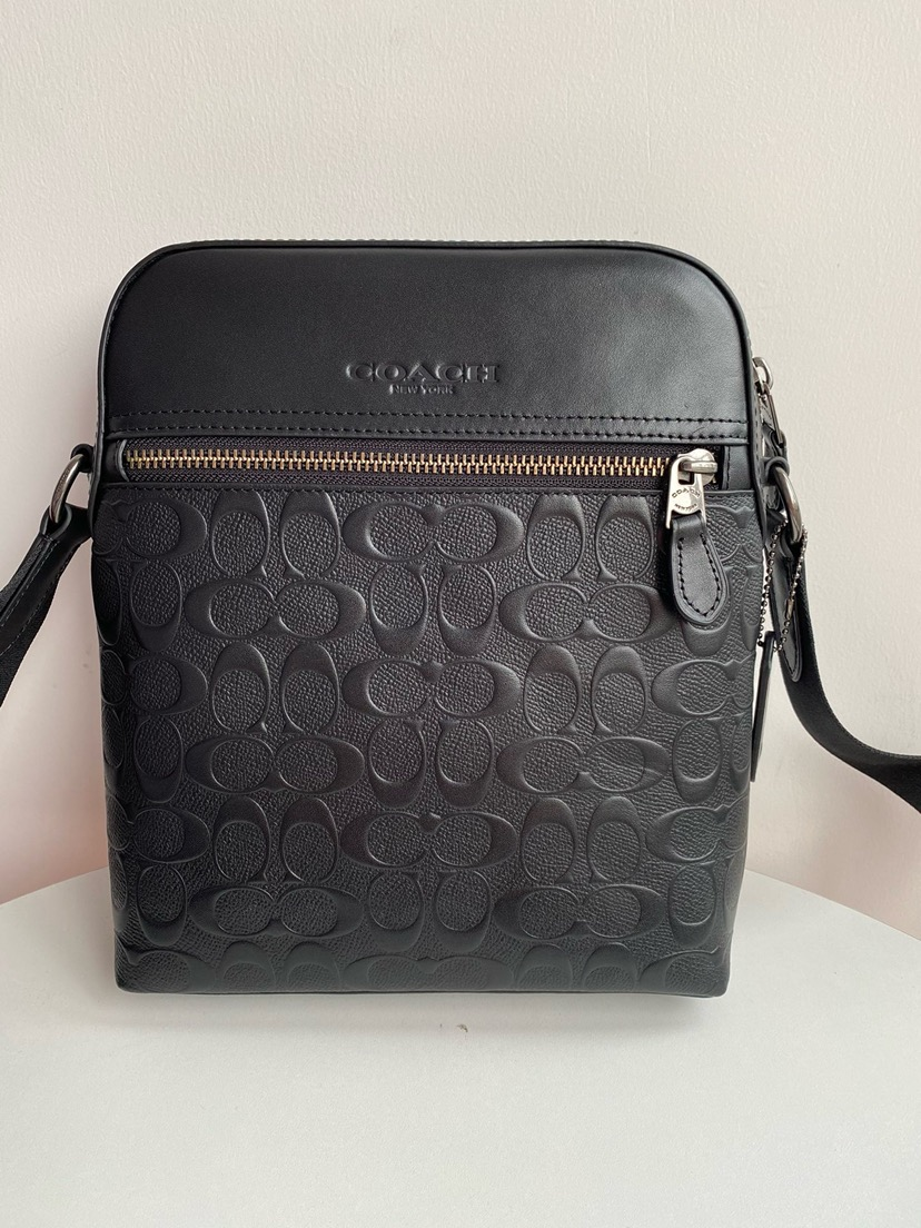 1:1 Embossing Print black bag
