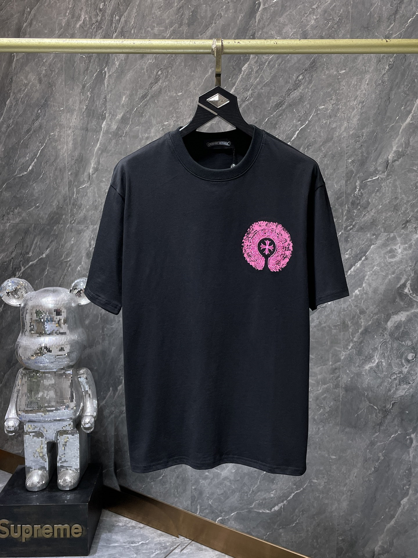 Colorful double shadow horseshoe cross embroidery with ink splashing Tshirt