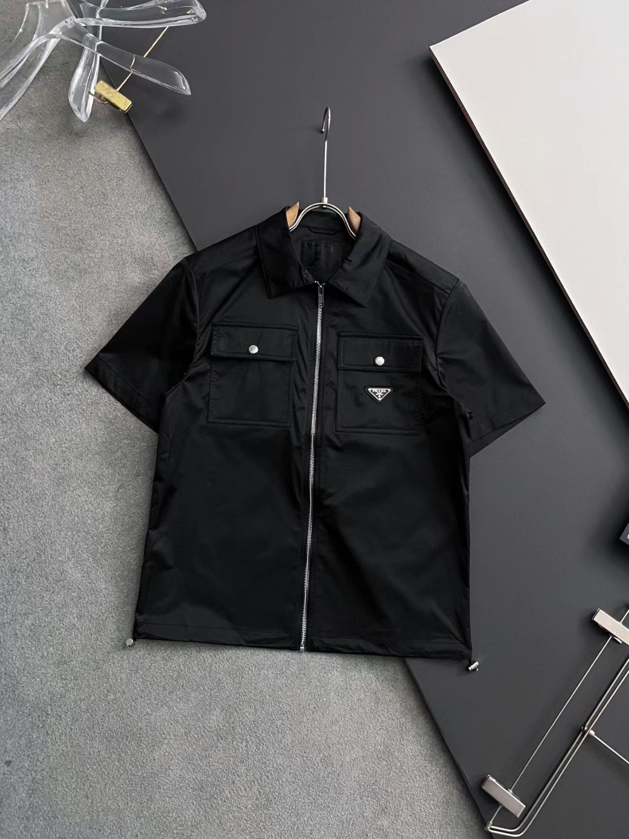 25SS Spring Summer Metal Logo Men's Casual Fashion Short-Sleeved Shirt and Shorts Set